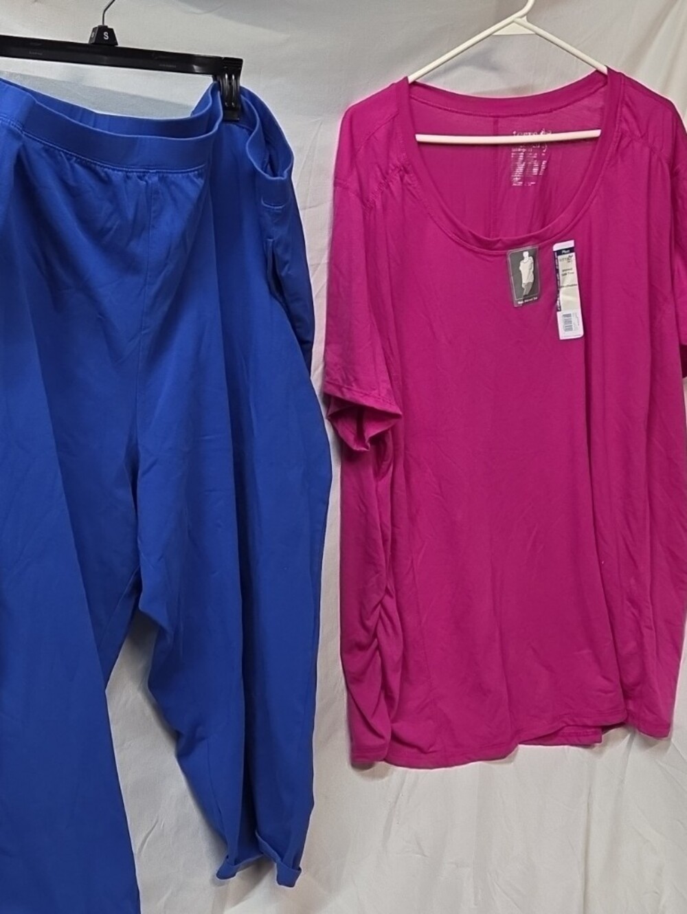 Catherines  Royal Blue Stretch Capri, + Pink T-shirt